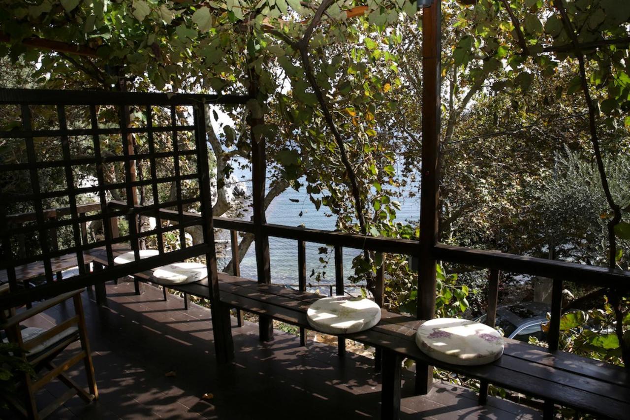 Ghermaniko Guesthouse Дамухари Экстерьер фото